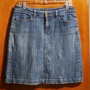 EDDIE BAUER Size 4 Jean Skirt Great Condition